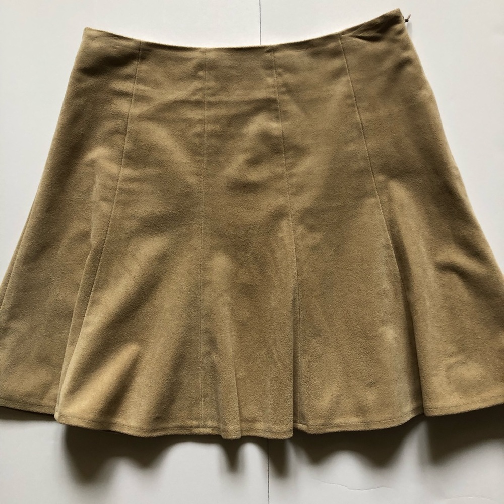 BCBGMAXAZRIA Suede Mini A-Line Skirt. Preowned